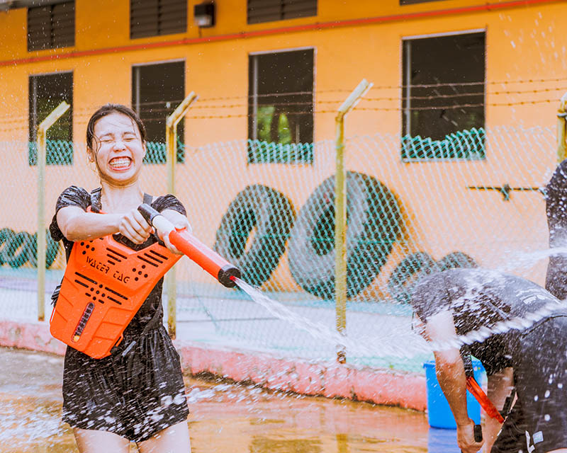 Splash Tag water activity round for team building